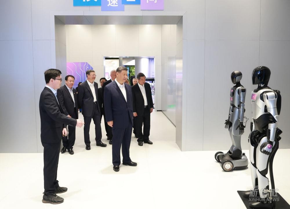 习近平总书记到上海调研，威廉希尔代表具身智能行业汇报进展
